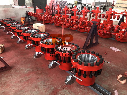 Testa di rivestimento del pozzo di petrolio e gas con appendiabiti per le apparecchiature di rivestimento del pozzo API 6A